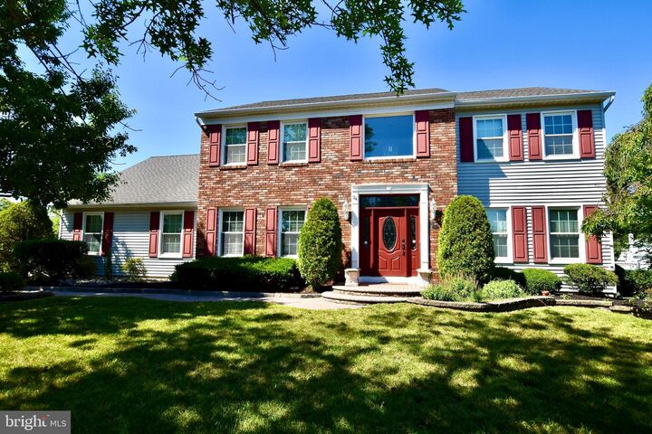 Property Photo:  24 Jamie Drive  NJ 08080 