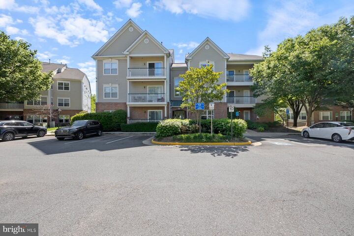 Property Photo:  6551 Grange Lane 202  VA 22315 