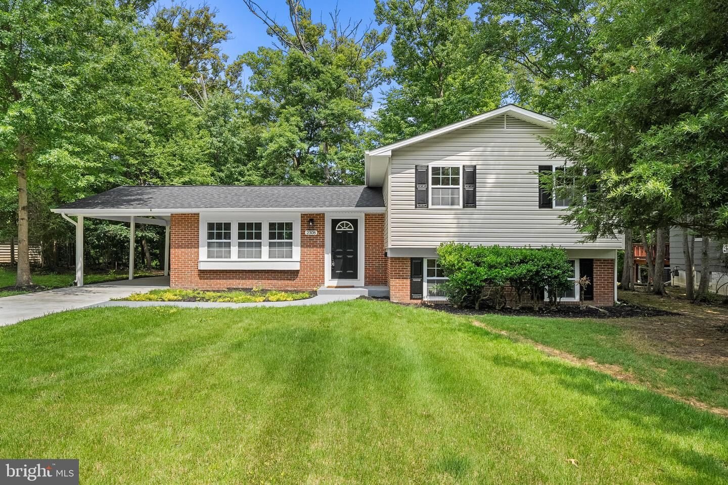 Property Photo:  2308 William And Mary Drive  VA 22308 