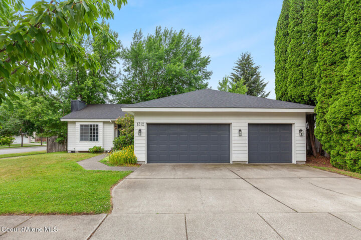 Property Photo:  1312 W Westminster Ave  ID 83815 