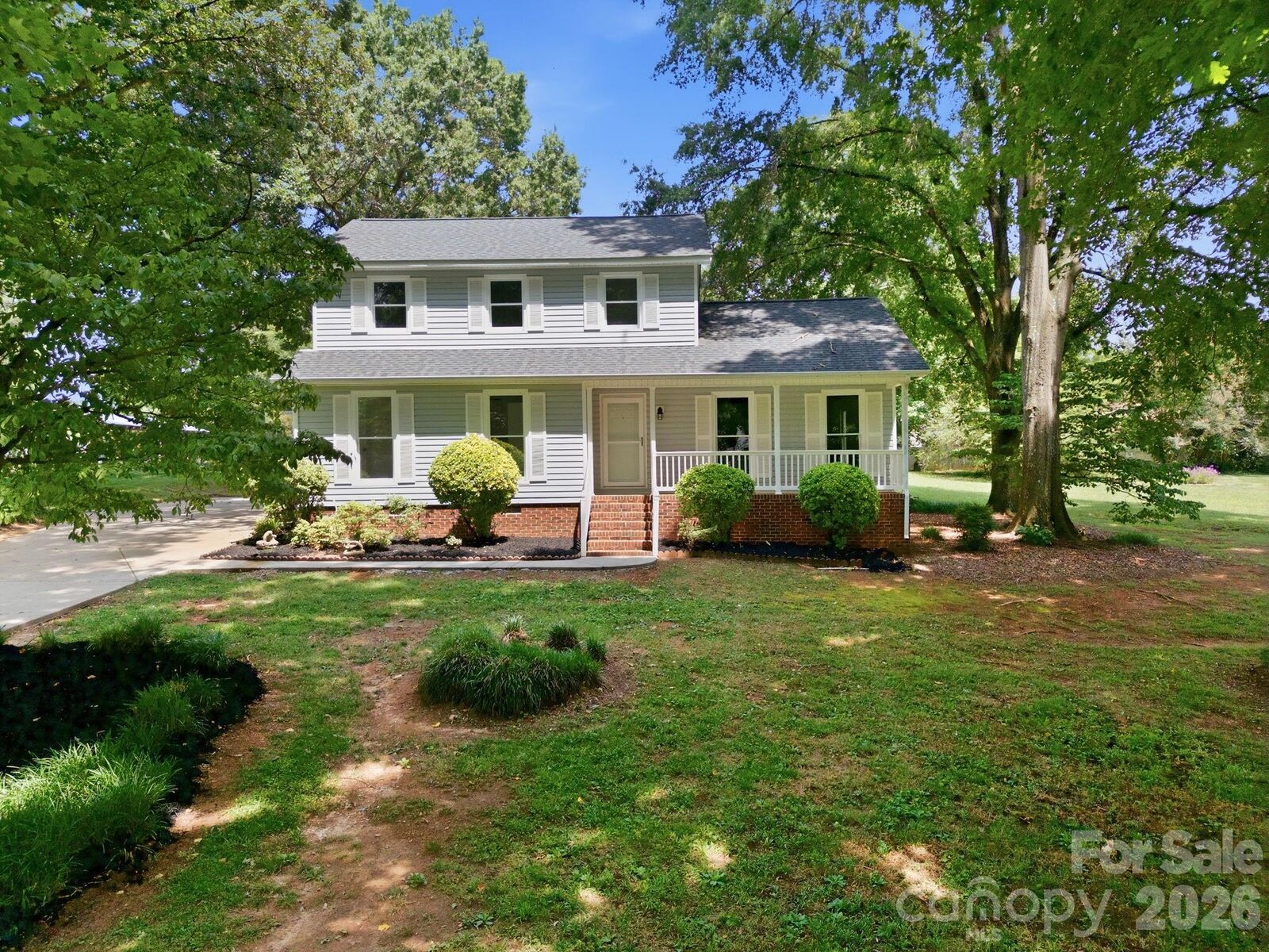 Property Photo: 630 Timberlane Trail NC 28147