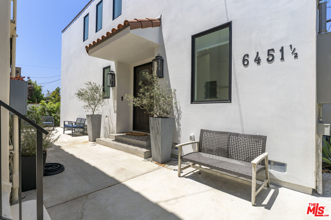 Property Photo: 6451 W 6th St CA 90048