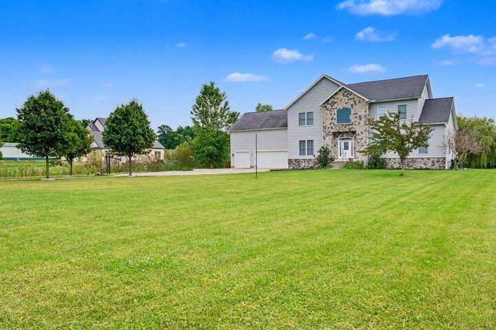 Property Photo:  5866 Lithopolis Winchester Road  OH 43110 
