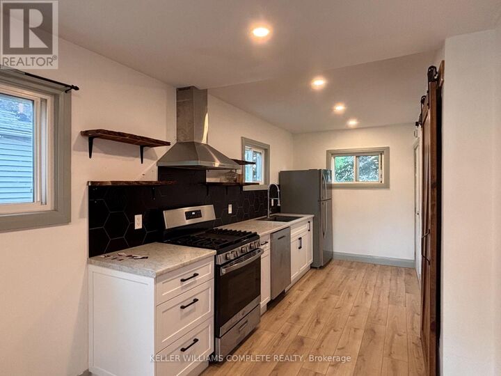 Property Photo: 14 Elmwood Avenue Upper ON L2R 2T7