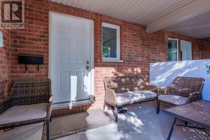 Property Photo:  253 Parkin Circle  ON K1T 4H7 