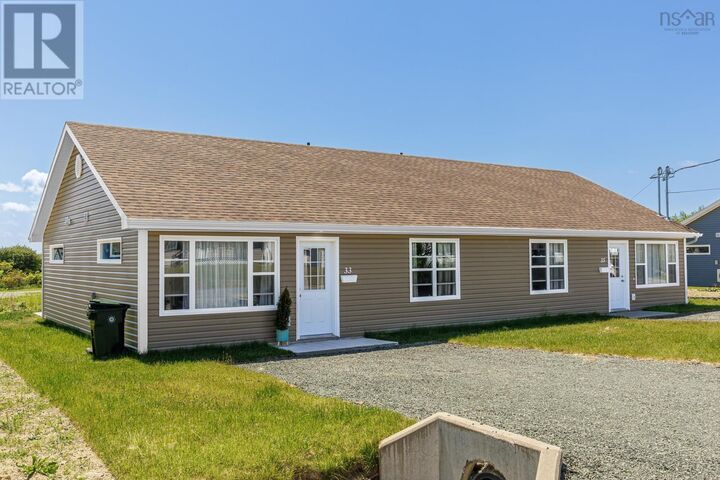 33 Maple Street — photo 1