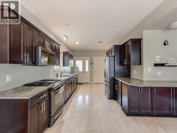 625 11th Avenue 6 — photo 1