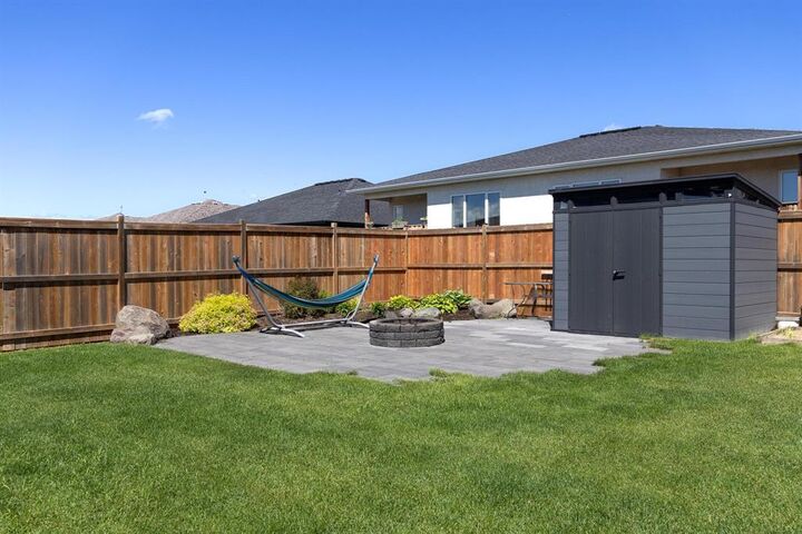 Property Photo: 29 Parkhill Crescent MB R5G 0Z3