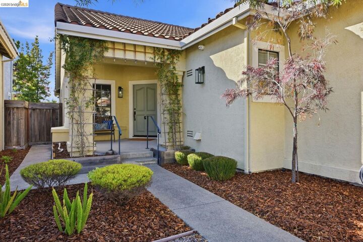 Property Photo:  15 Lavagetto Ct  CA 94502 