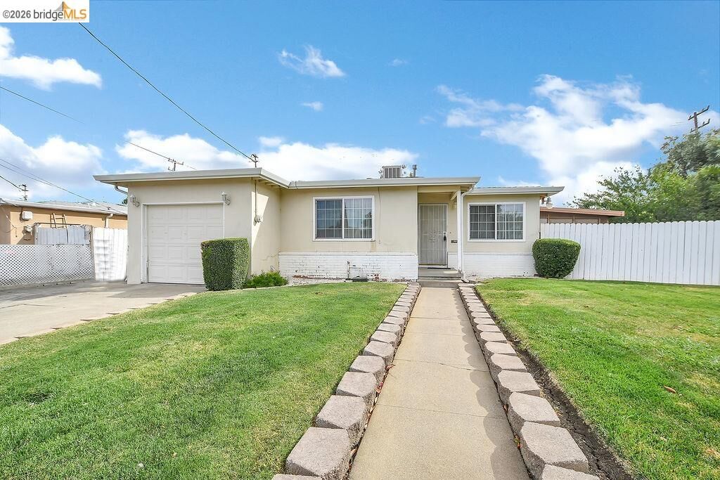 Property Photo:  901 Carpino Ave  CA 94565 