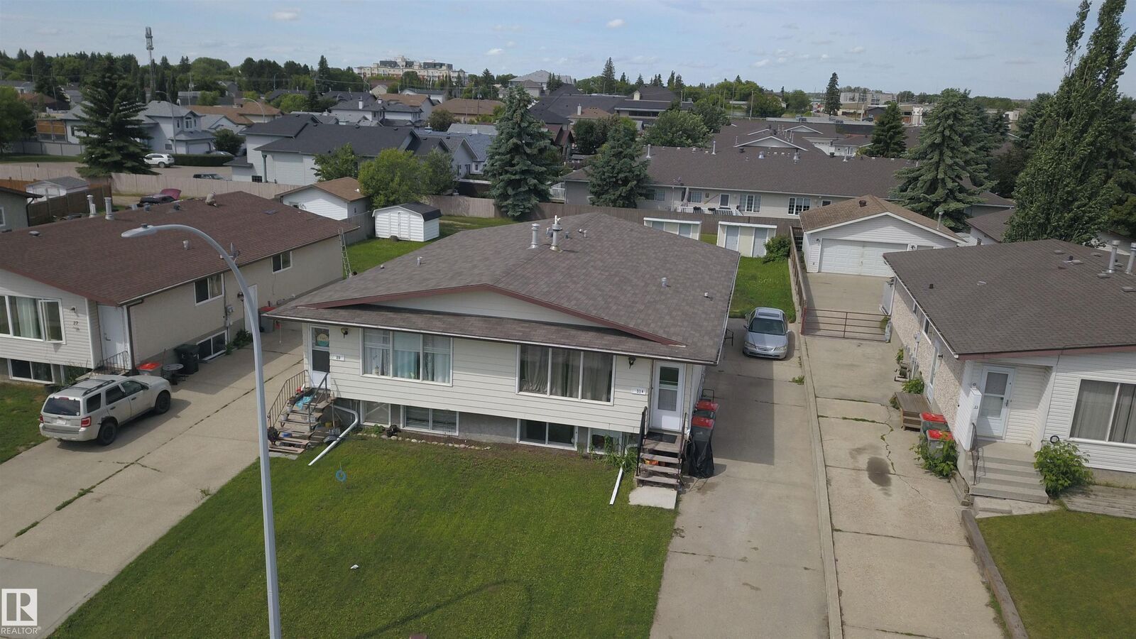 Property Photo: 31 Brown Street AB T7Z 1E8