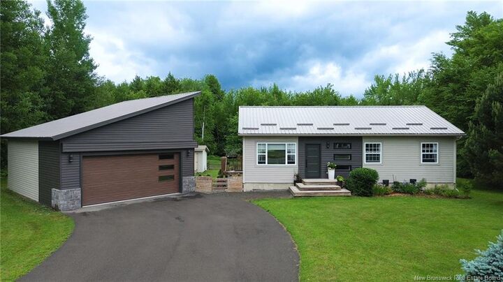 Property Photo:  117 Rolling Hill Drive  NB E3A 9V1 