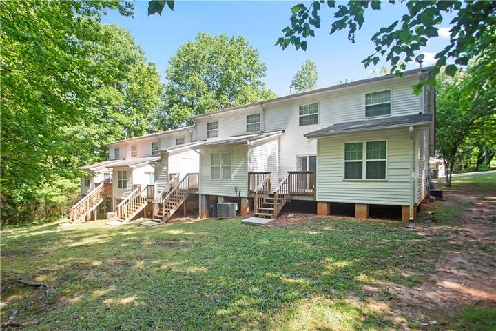 Property Photo: 6712 Lakewood Drive GA 30135