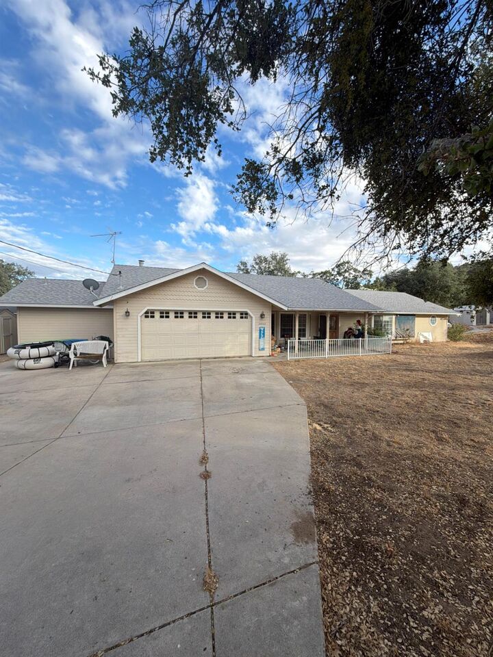 Property Photo:  30065 Tioga Drive  CA 93614 