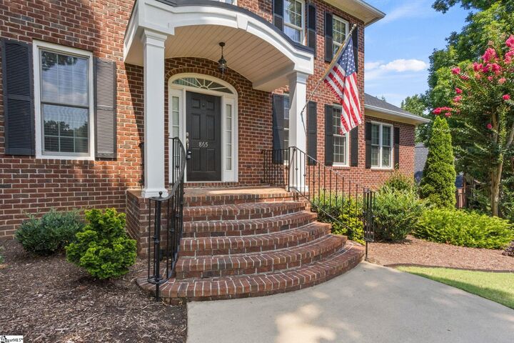Property Photo: 865 E Heathland Drive SC 29349
