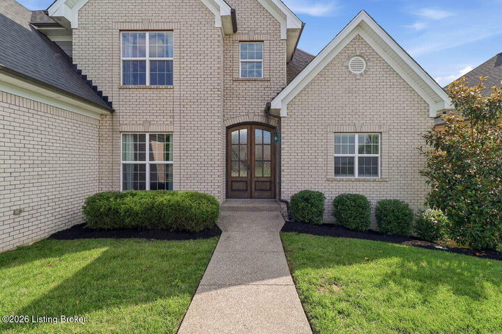Property Photo: 17400 Shakes Creek Dr KY 40023