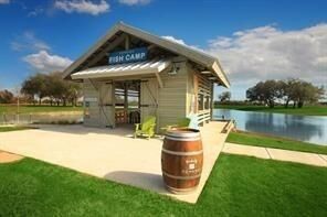 Property Photo:  2011 Oak Leaf Court  TX 77578 