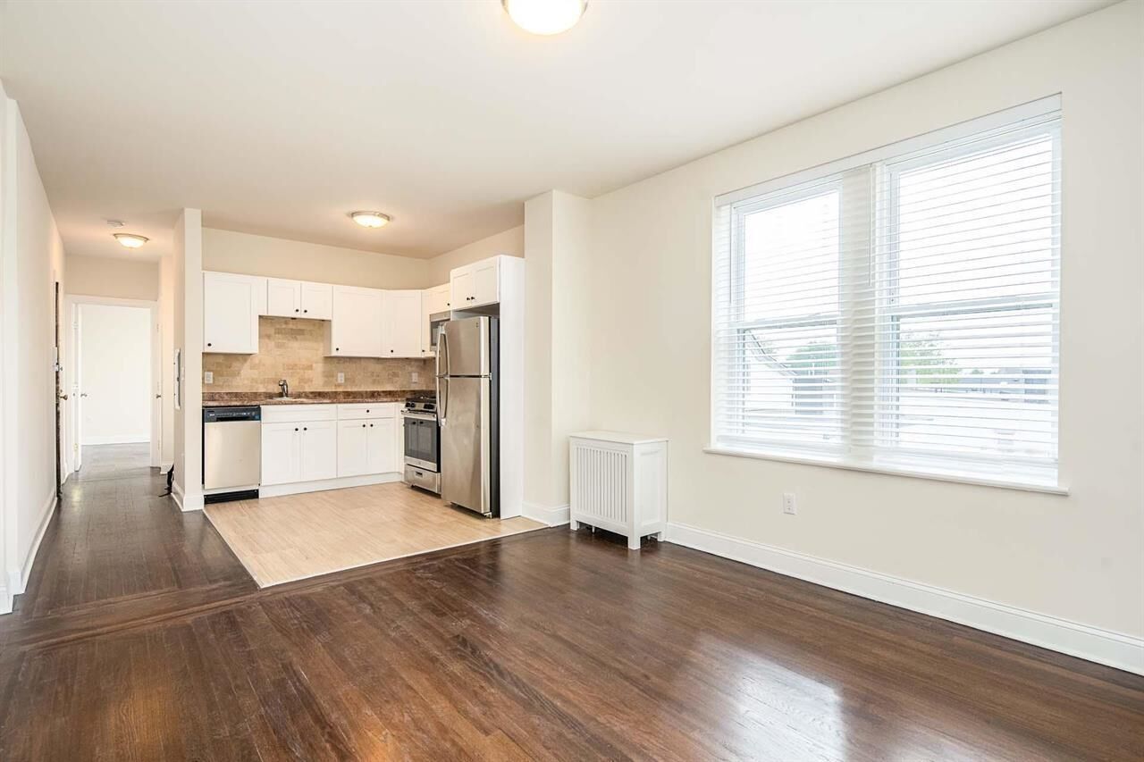 Property Photo:  86 Charles St 102  NJ 07307 