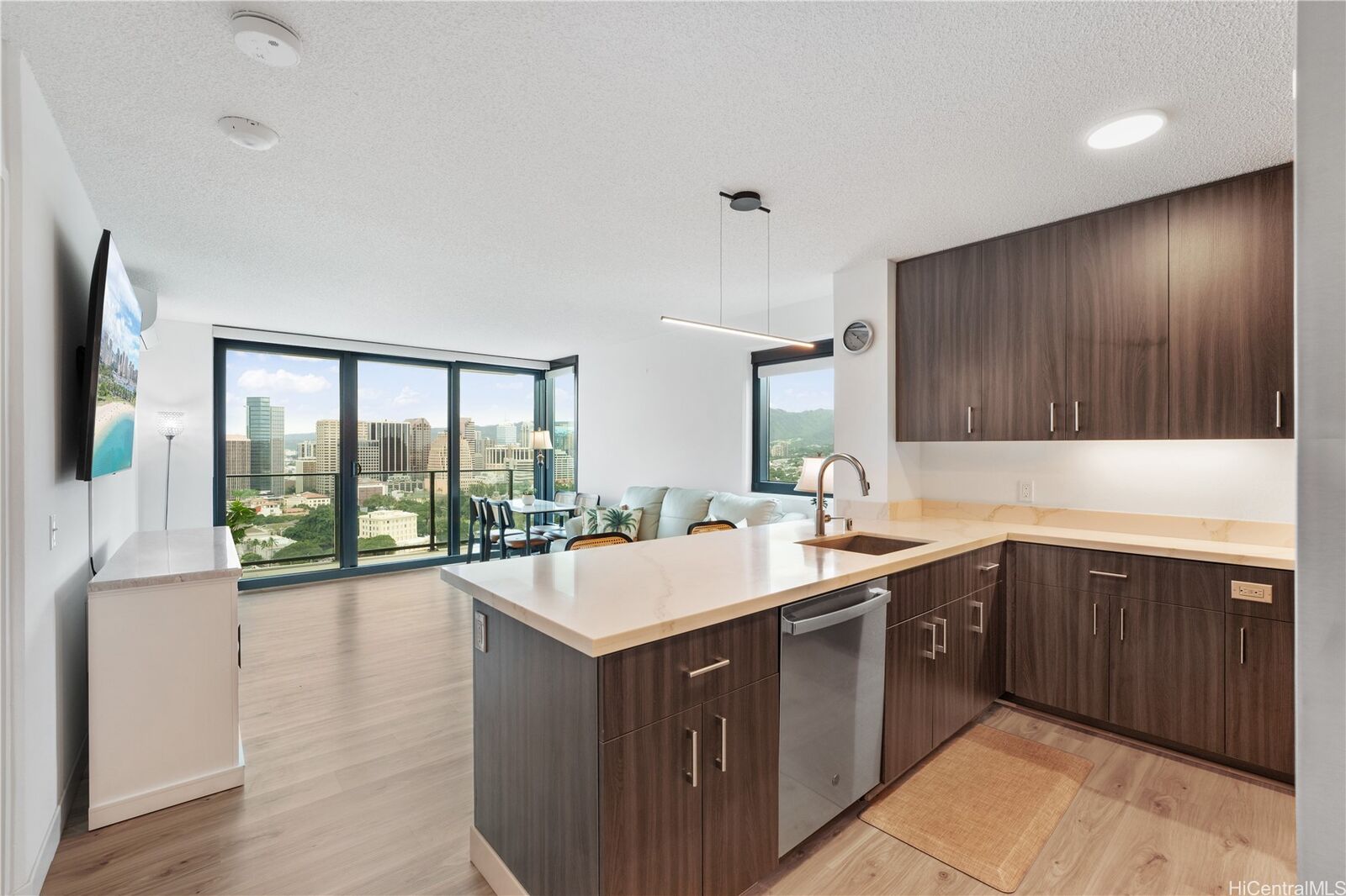 Property Photo:  615 Keawe Street 2703  HI 96813 
