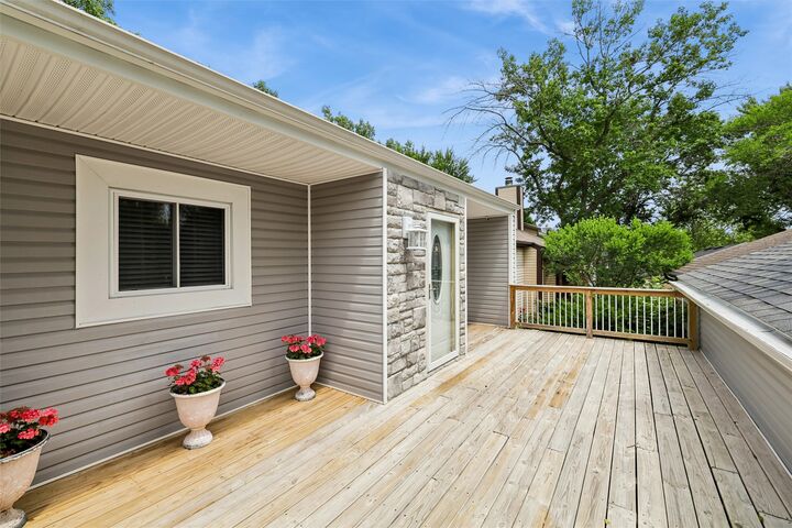 Property Photo:  8311 Twana Drive  IA 50322 
