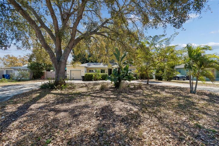 Property Photo:  2120 Coronada Way S  FL 33712 