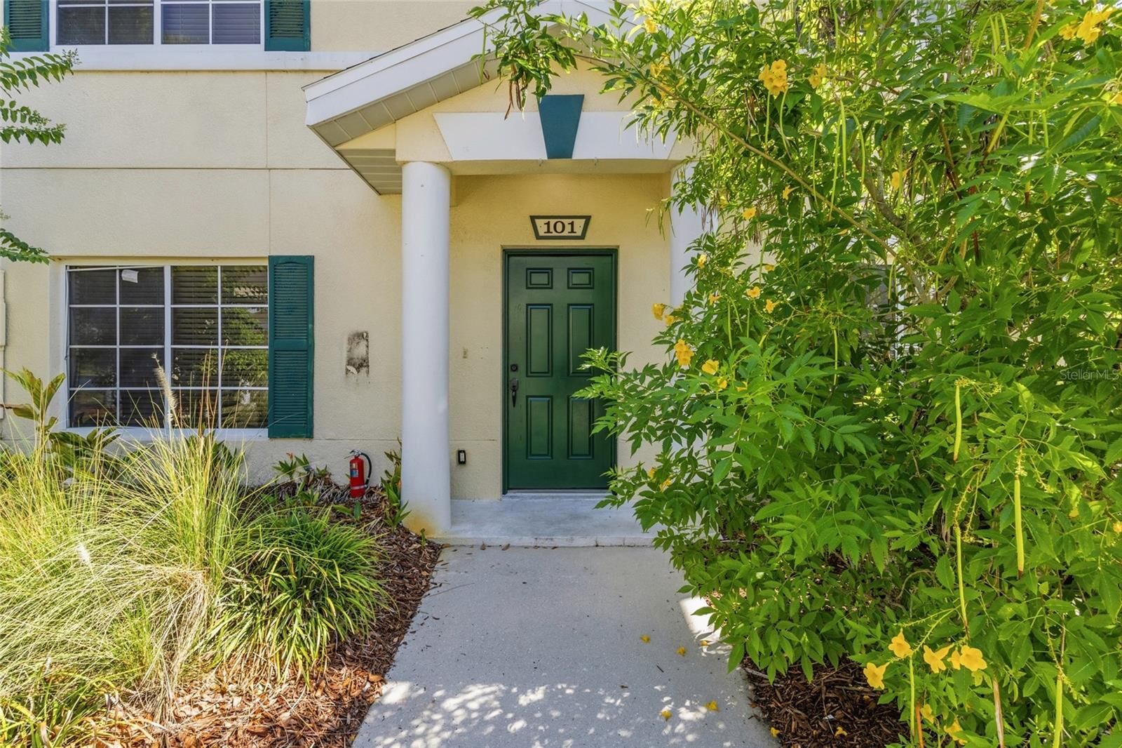 Property Photo: 220 Cape Harbour Loop Unit 101 FL 34212