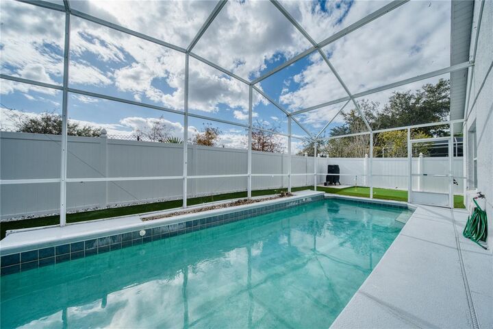 Property Photo:  1722 Tealbriar Avenue  FL 32765 