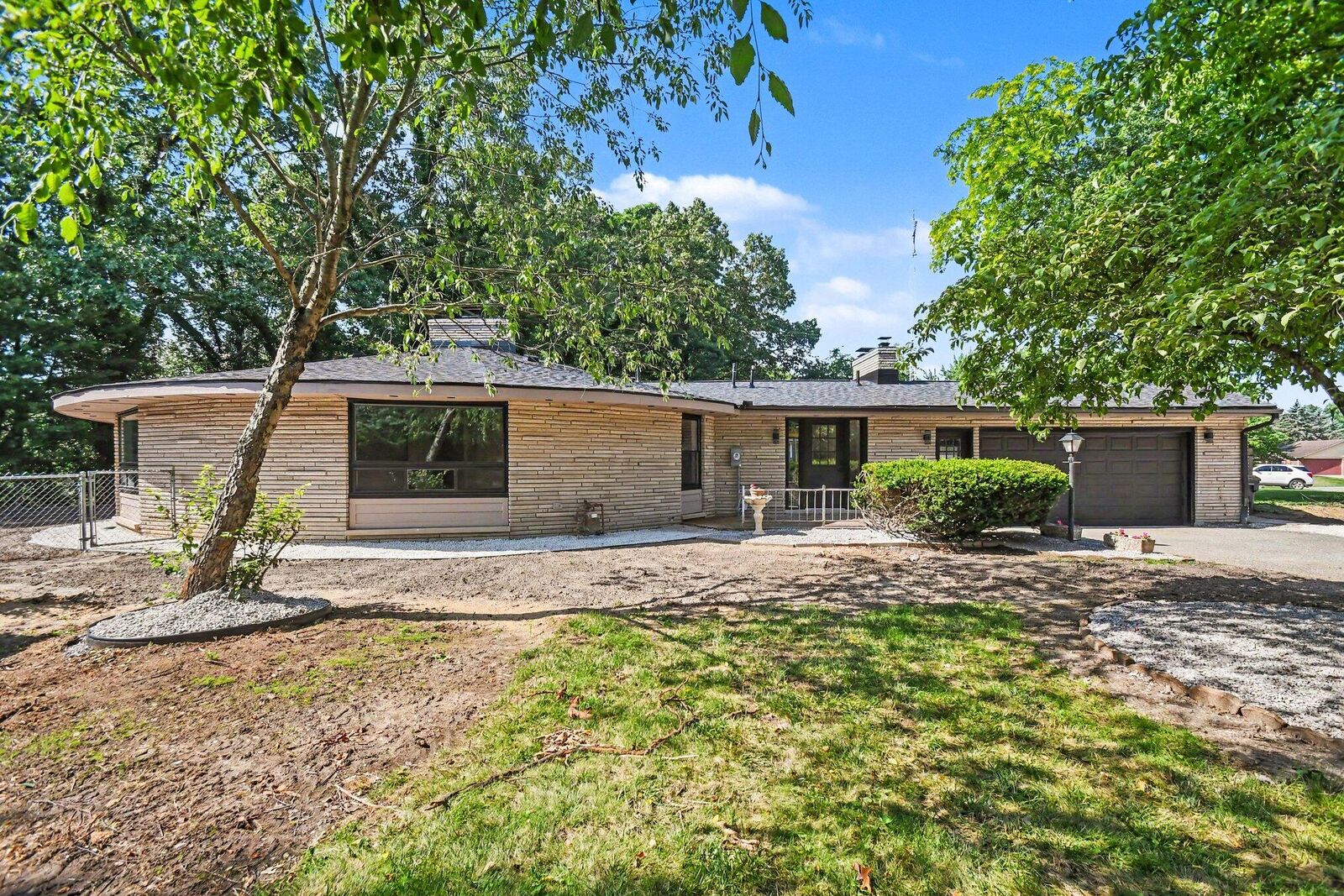 Property Photo: 2631 Hillview Lane MI 49085