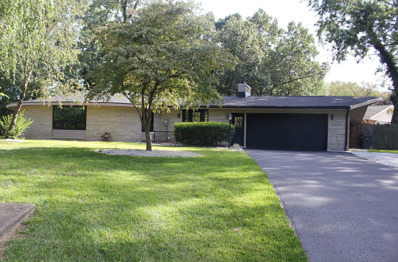 Property Photo:  2631 Hillview Lane  MI 49085 