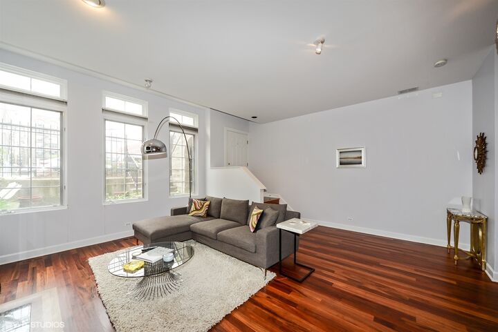 Property Photo:  708 N Orleans Street A  IL 60654 