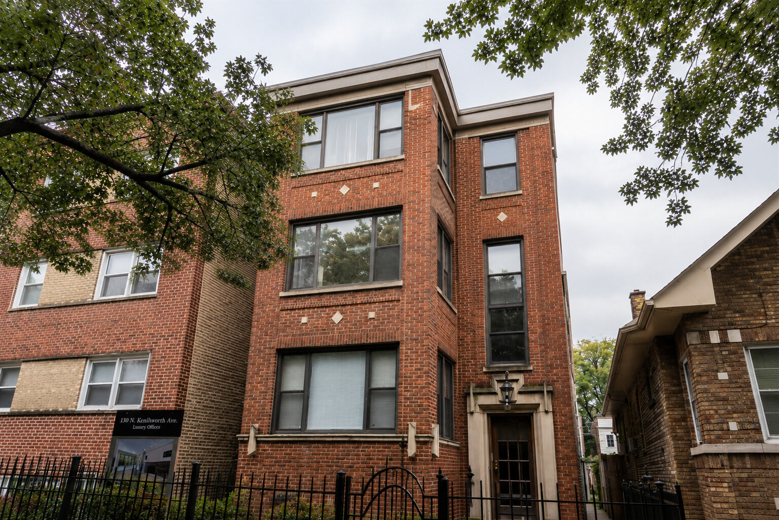 Property Photo: 1731 W North Shore Avenue 3 IL 60626