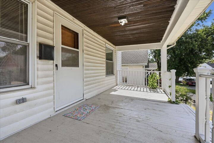 Property Photo:  710 W Jefferson Street  IL 61701 