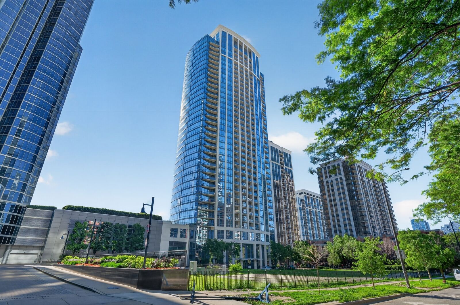 Property Photo:  1235 S Prairie Avenue 502  IL 60605 
