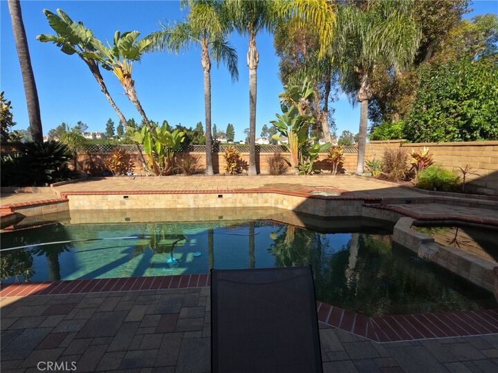 Property Photo:  21865 Jinetes  CA 92691 