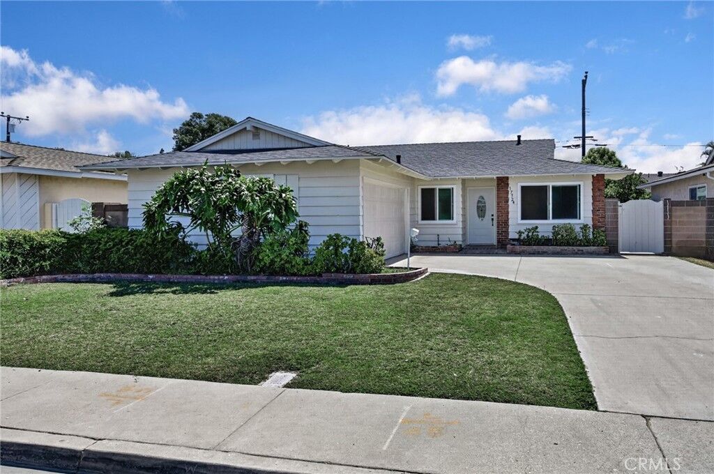 Property Photo: 17524 Thornlake Ave CA 90701