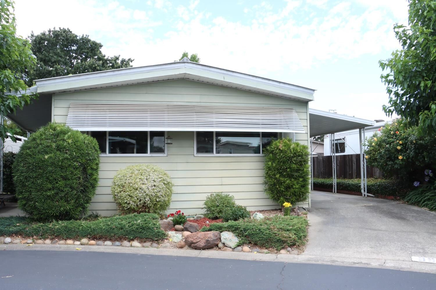 Property Photo: 3231 Vineyard Avenue 35 CA 94566