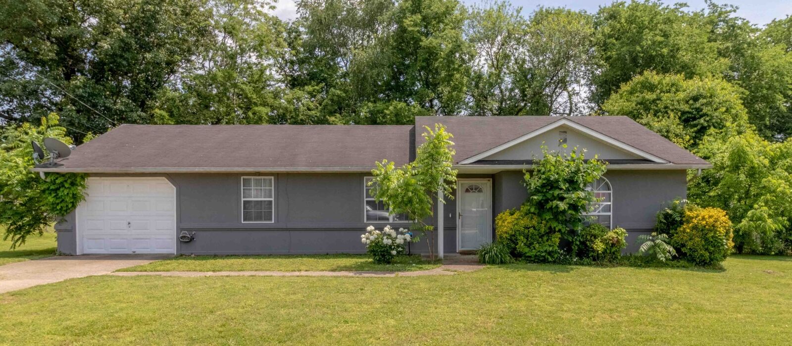 Property Photo: 1221 Patton Pl KY 42262