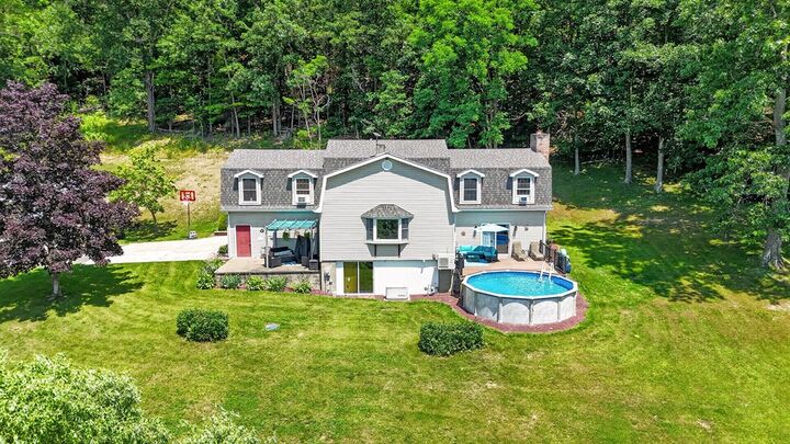 Property Photo: 93 Heron Ln PA 18850