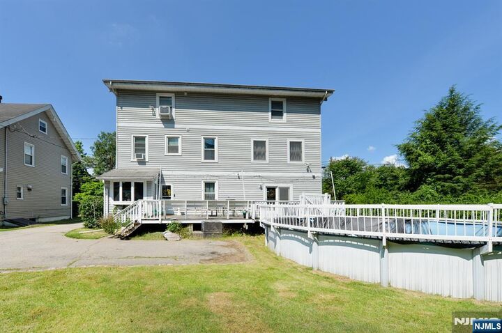 Property Photo:  71 Ringwood Avenue  NJ 07442 