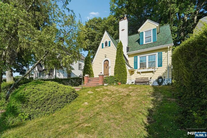 Property Photo: 75 Rollinson Street NJ 07052