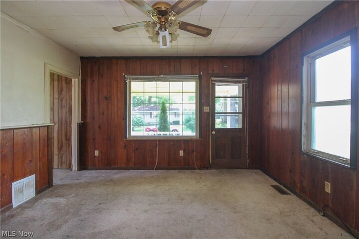 Property Photo: 710 Battles Avenue OH 44446