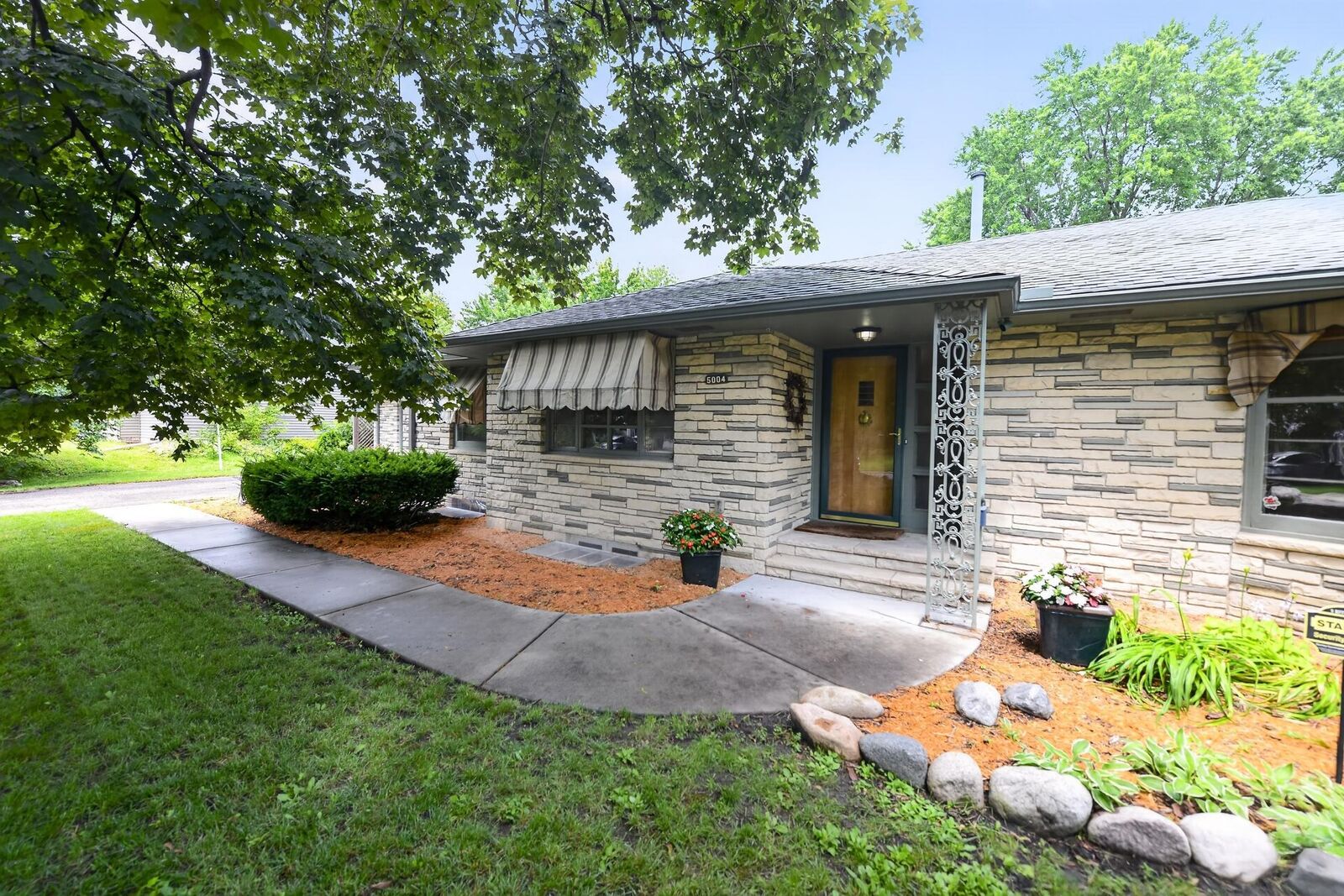 Property Photo:  5004 Yvonne Terrace  MN 55436 
