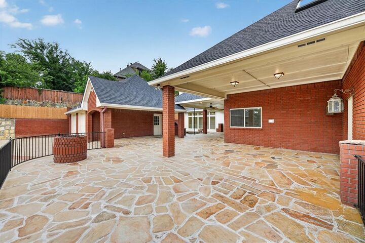 Property Photo:  5811 Scenic Bay Court  TX 76013 
