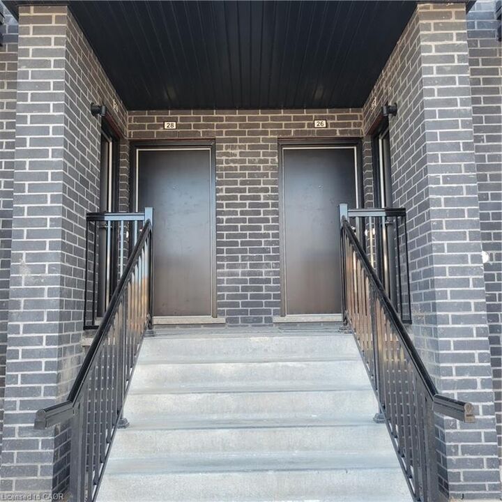 Property Photo:  235 Chapel Hill Drive 28  ON N2R 1N3 