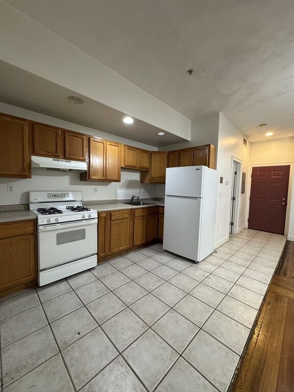 Property Photo:  173 Winnisimmet Street 2  MA 02150 