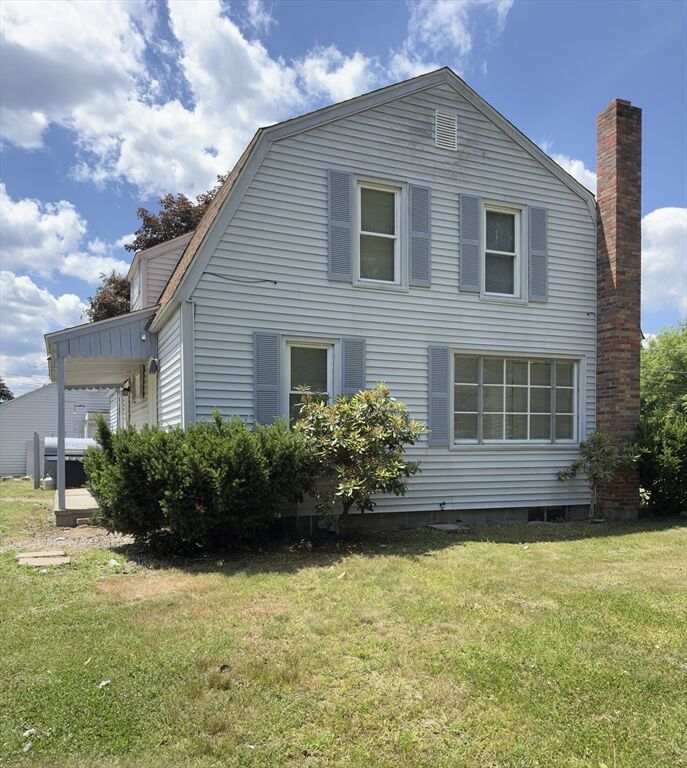 Property Photo: 22 Bacon Street 22 MA 01540