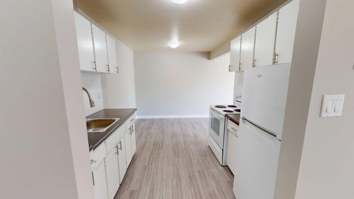 Property Photo:  9807 108 Avenue 307  AB T8V 1N5 