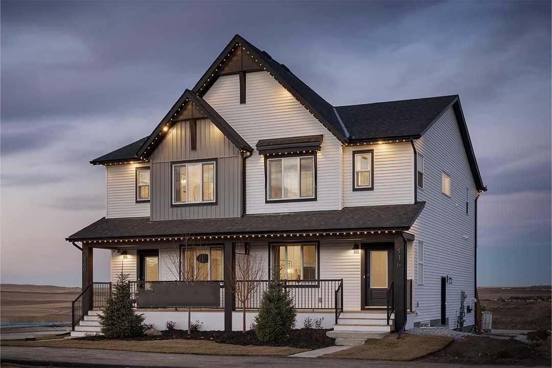 Property Photo:  536 Tekarra Drive NW  AB T3R 2G1 