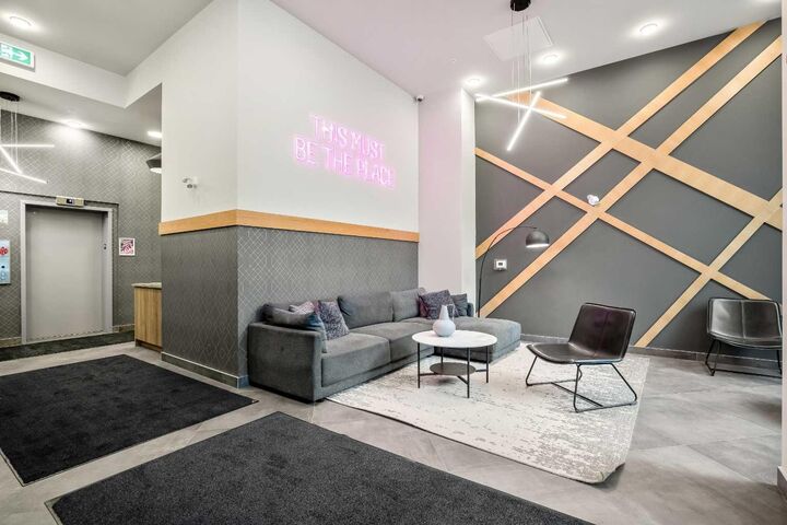 Property Photo: 3932 University Avenue NW 507 AB T3B 6P6