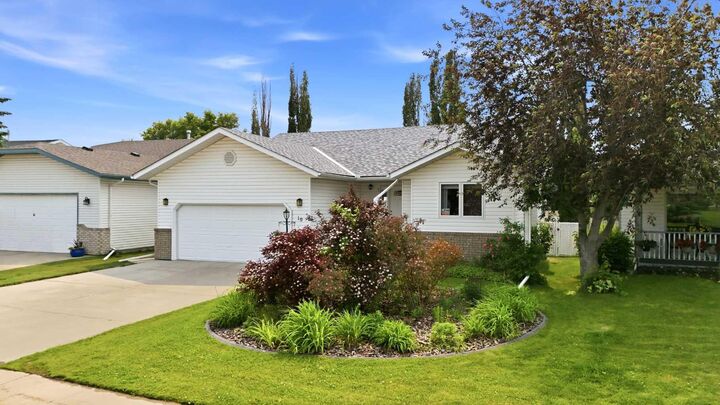 19 Excell Street — photo 1